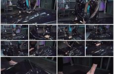 Mistress Patricia Stay Tight in the VacBed