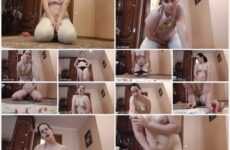 Anna Sky - Giantess masturbates and eats bears