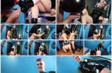 Lady Valeska mistress feet femdom Worship your Latex Goddess