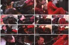 MISS XI, Lady Bellatrix sweaty feet femdom Lick Our Latex Boots