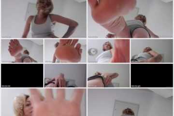 Truemistressjade - What would you choose Crushed by foot or by ass
