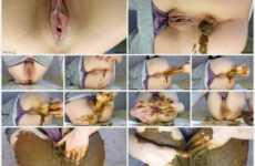 Anna Coprofield – Morning Poop MP4 / FullHD 1080p