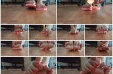 Giantess EditZ - Giantess Aia Tiny Tease