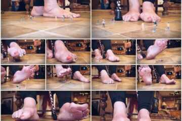 MistressRavenFD - GIANTESS GRANNY TINKER STOMPS ON TINIES WITH HER NASTY FEET