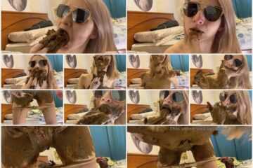 Blonde Scat Lover Smears Poop All Over Her Body