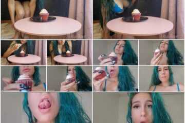 Freya Reign - Found and Used As A Sprinkle