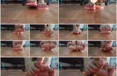 Giantess EditZ - Giantess Aia Tiny Tease Part 1