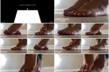 WorldUnseenFilms - Unaware Momm Barefeet