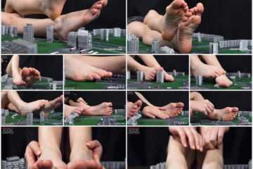 Noon Giantess - Alex