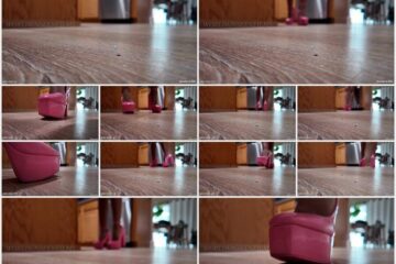 WorldUnseenFilms - Laila In Pink-1