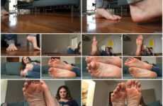 Nikemd - Anastasia Micro Unaware Crush