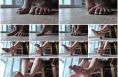 WorldUnseenFilms - Big feet