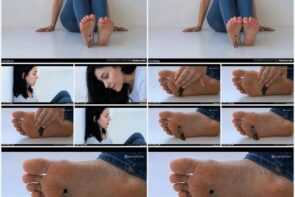 XGiantess - Story Every time the giantess babysitter comes to take care of