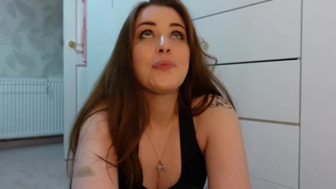 Larah Sky – Storytime What i did to my shrinking loser step-brother after finding his fe