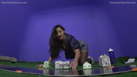 CustomClips4U – Sahrye takes over the neighborhood