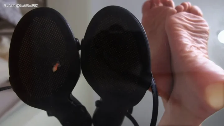Jamie Feet – Unaware Jamie 2