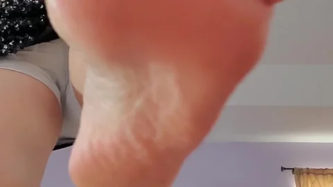 Myprettyfeet – Burping Giantess Enslavement