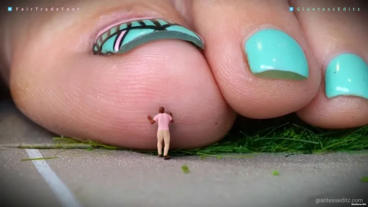 Giantess EditZ – FairTrade In Wonderland