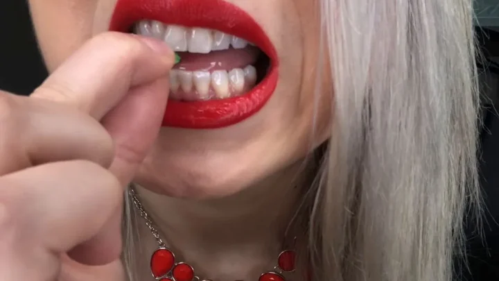 Swallowing a new batch of tinies she just found