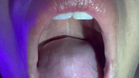 Colombianbigass – Giantess Let Me Explore Mouth Valentine