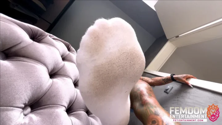 FEMDOMSQUAD Video Store – I ll Crush Under My Stinky Gym Socks!