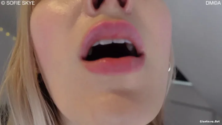 Sofie Skye – Coworker Shrinks You GIANTESS