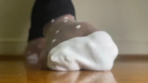 Pink Foxx – Giantess Nylons POV