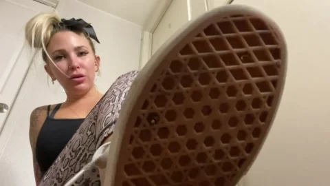 Sorceress Bebe – Shrunken Man Crushed In Sneakers