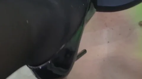 Domina Marbella – Lo saco de la reja para usarlo de toilet slave