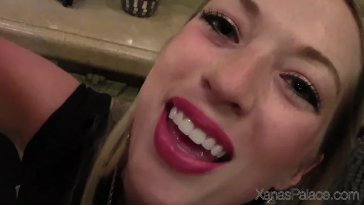 Miss Candie – Giantess Candies Tiny Delivery