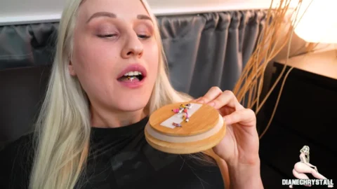 Diane Chrystall – Giantess Eats You Farts You Into Toilet