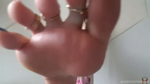 Great British Feet – Big Friendly Goddess Ep1 Giantess From Floor Pov