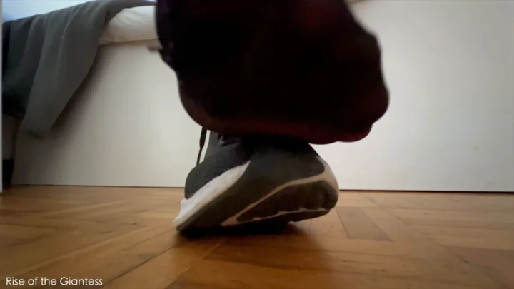 RISE OF THE GIANTESS – Ill Sit Wherever I Want Giantess Kelly
