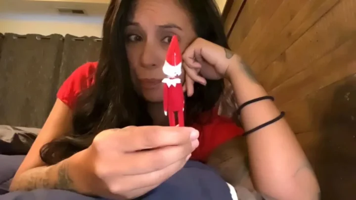 Drea xoxo – Spying Elf