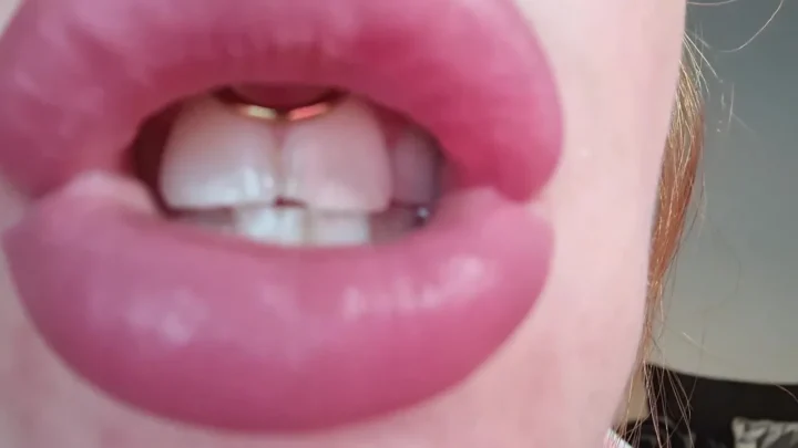 Red firesquirt – Giantess eats you