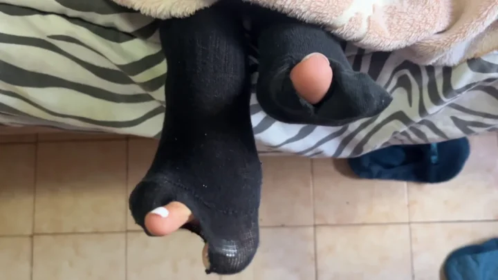 RISE OF THE GIANTESS – Giantess Gabriella growing SFX
