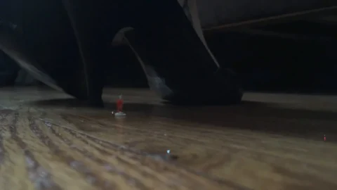 Watch Lyras shoes