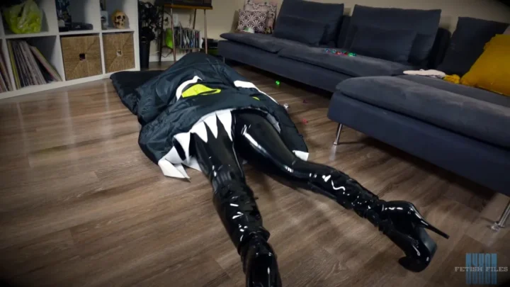 Nyxons Fetish Files – VORE Nyxon Jewel Thief Double Crossed By Monster Laying In Wait Nyxon