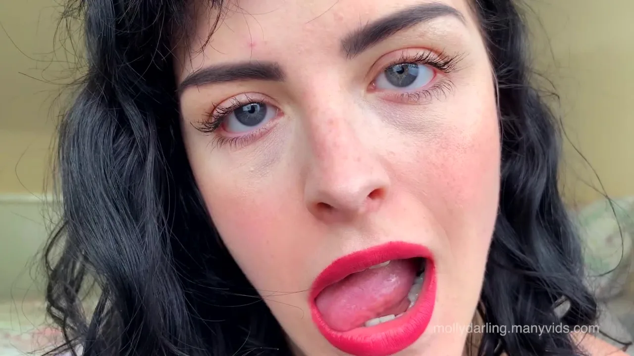 Molly Darling – Giantess Teases and Eats You – Vore