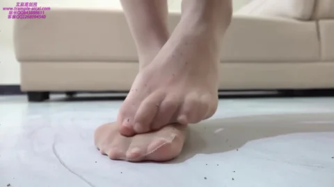 Chinese Giantess2