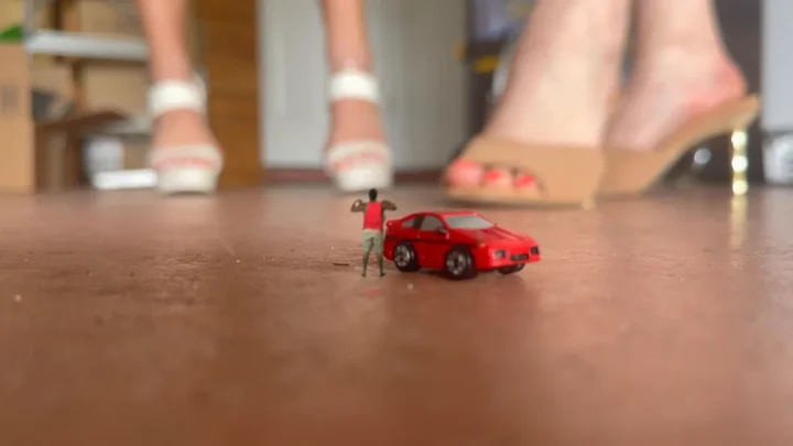 Watch Garage Girls