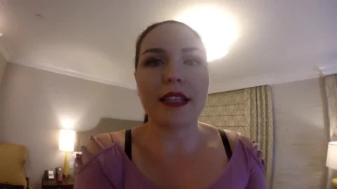 Goddess Aria Zahara – Sneaking Into The Giantess Lair