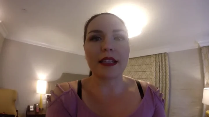 Goddess Aria Zahara – Sneaking Into The Giantess Lair