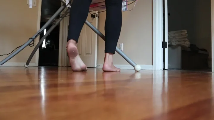 Milaap Giantess Unaware