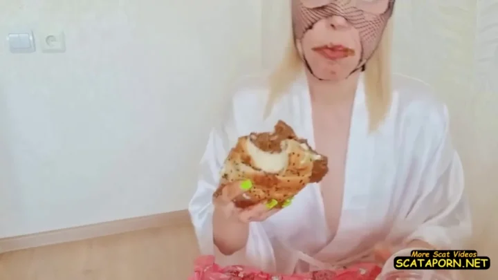 7 June 2023- LinaScat – homemade hamburger with shit washed down with urine – Amateurs