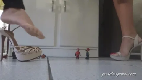 Goddess Grazi – Giantess 11