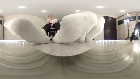 Under Giantess Soles – Polly  Olivia Reduced Gossip Girl Vr 360 4K
