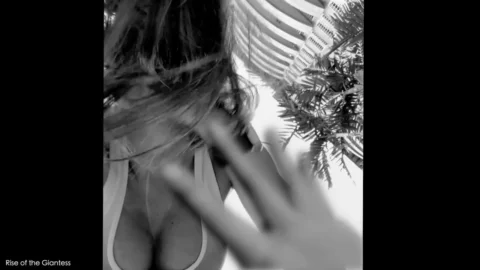 Rise Of The Giantess – Look Out Below!